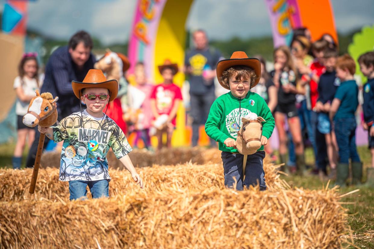 Dydd Sul - Eisteddfod Llŷn ac Eifionydd 